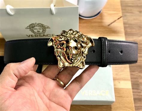 Thắt lưng versace chính hãng & các điểm để nhận biết Versace thật.